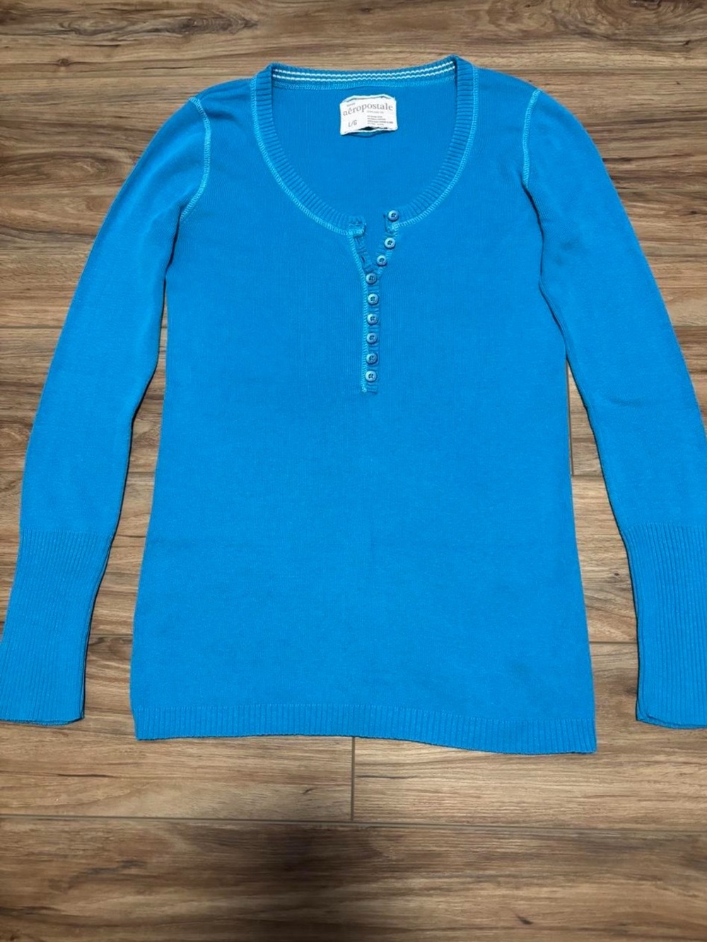 Y2K Aeropostale blue sweater with button detail size large